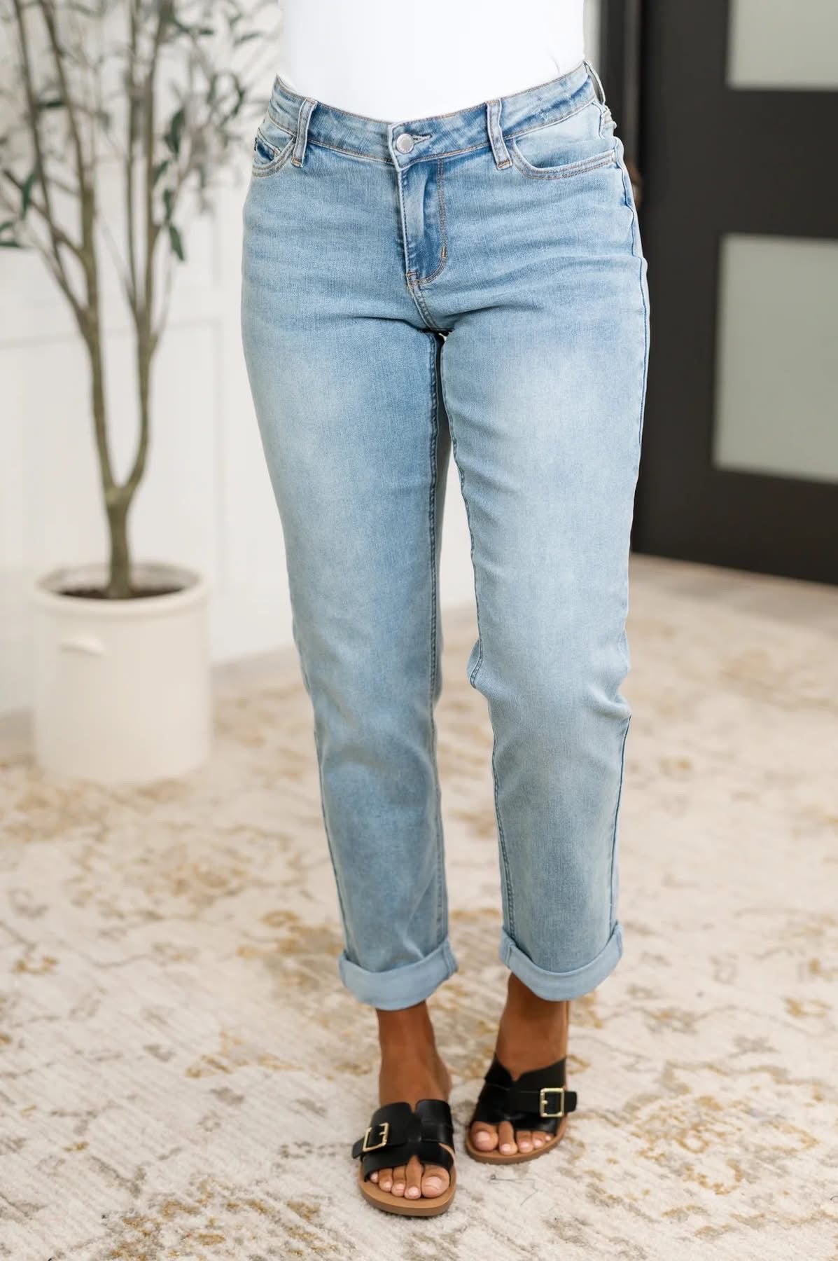 CHEYENNE V-FRONT COOL DENIM BOYFRIEND JEANS