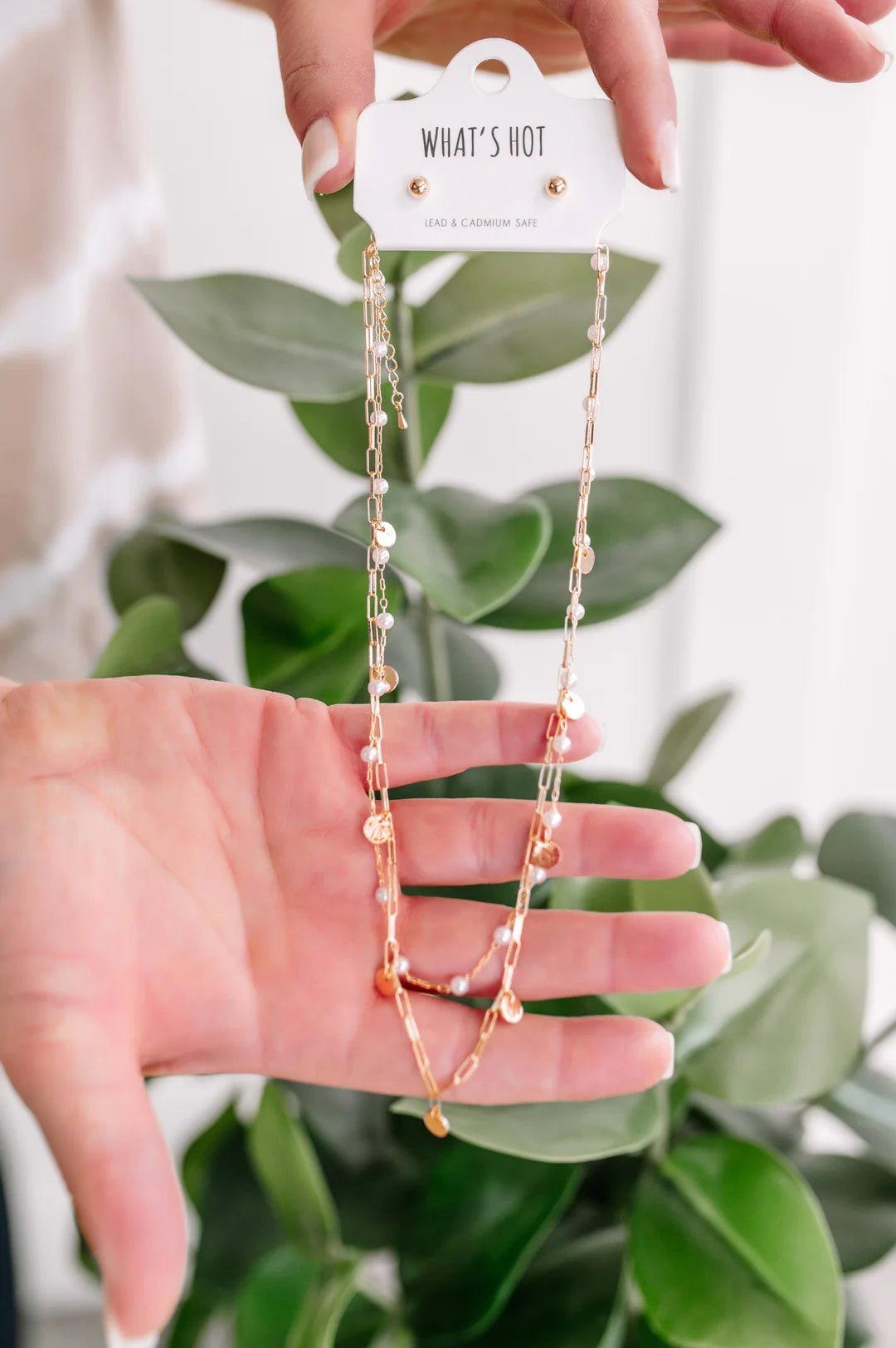 PEARL DETAILED LAYERED NECKLACE & EARRING SET IN GOLD