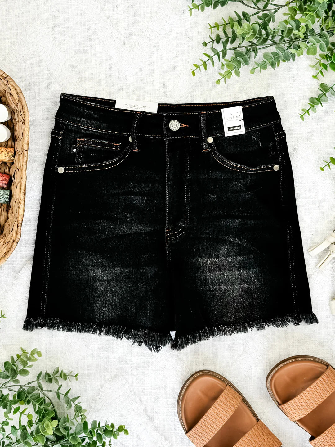 TUMMY CONTROL HIGH WAISTED FRAYED HEM SHORTS BY JUDY BLUE JEANS IN WASHED BLACK