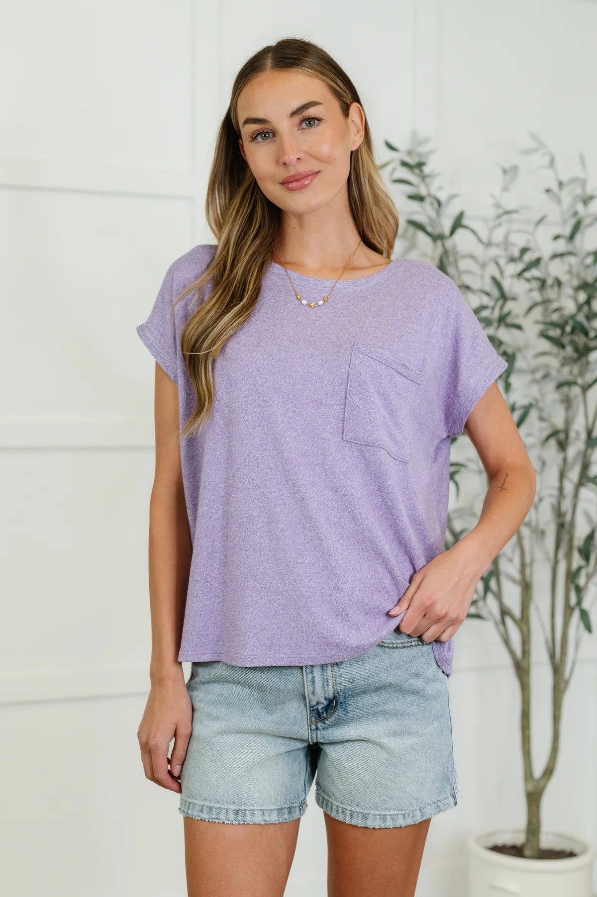 HEATHERED HARMONY BASIC TEE