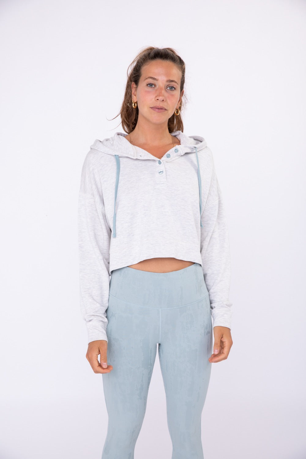 CROPPED LONG SLEEVE HENLEY HOODIE