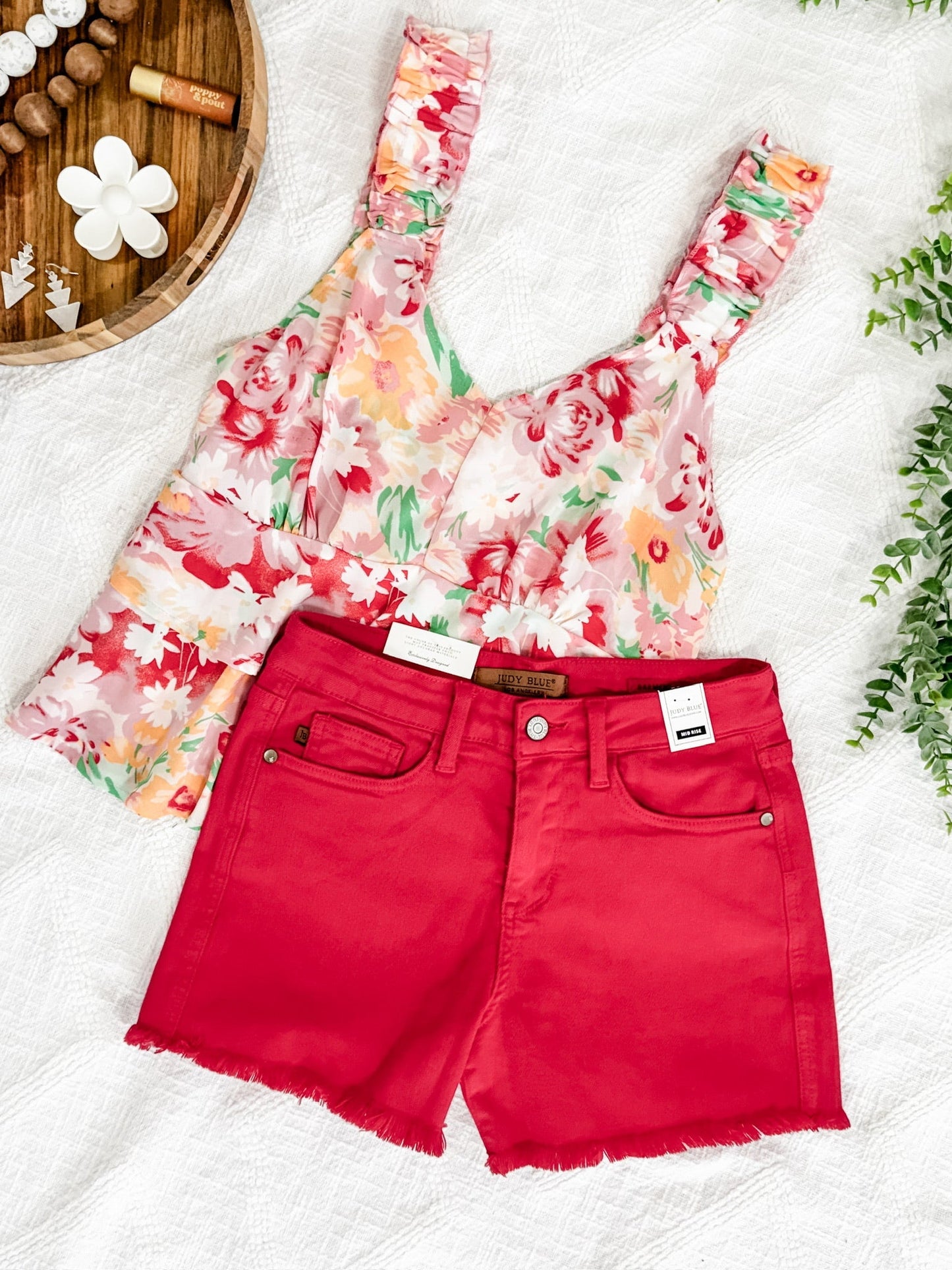 Mid Rise Frayed Hem Shorts By Judy Blue Jeans In Hot Tamale